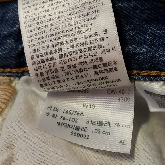 Levi's Denim 1970s Mini Skirt Sz 30 Medium Wash Jean Skirt EUC - Picture 4 of 14